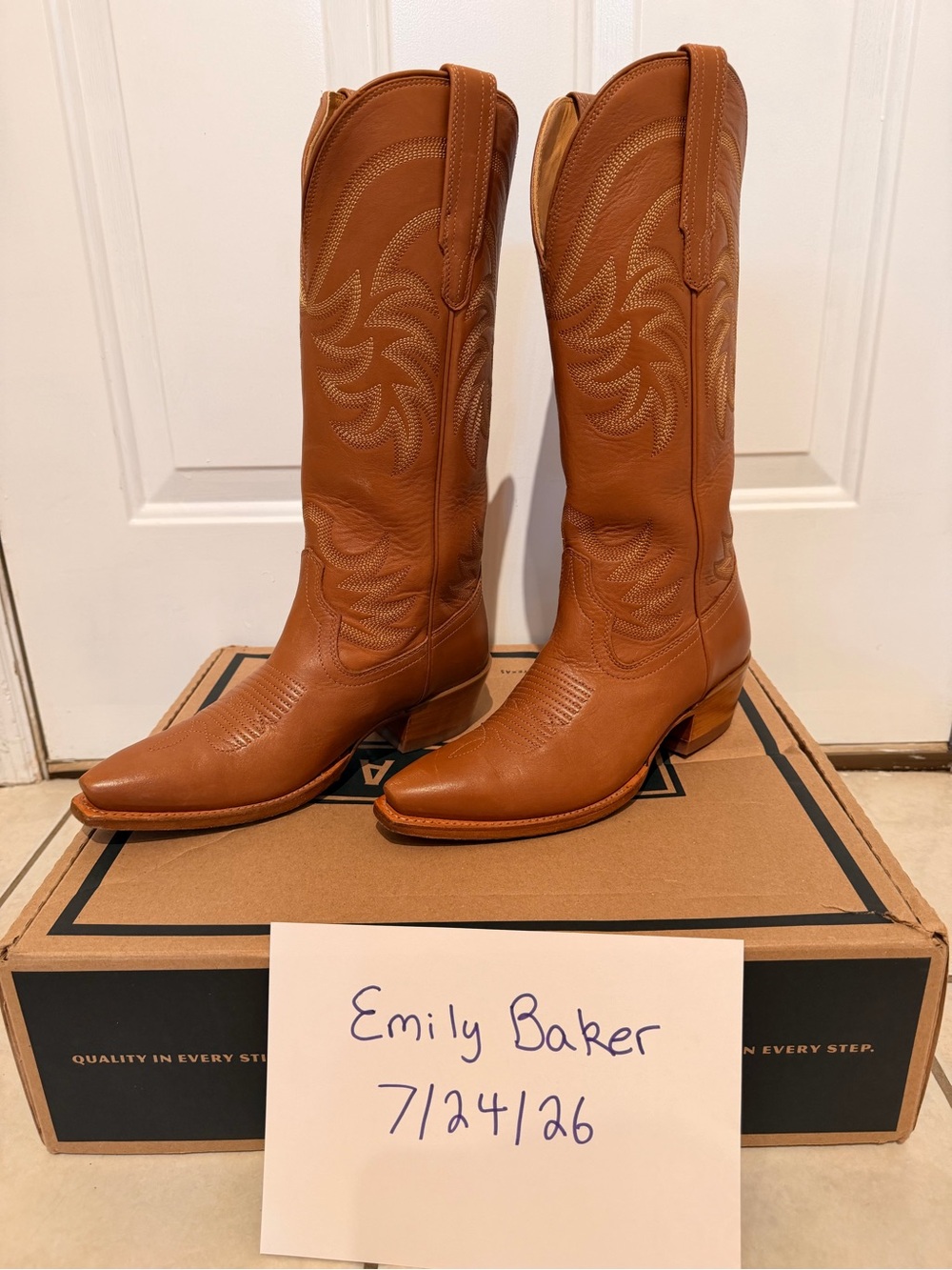 Tecovas Annie in Caramel Size 8 - Picture 3 of 8